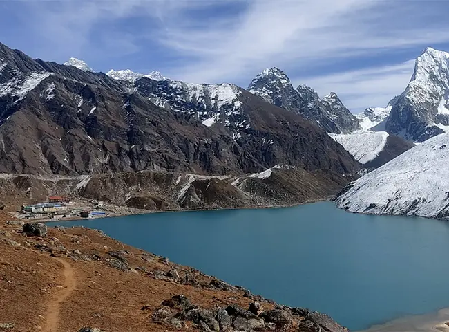 Gokyo Lake and Renjola Pass trek 14 Days
