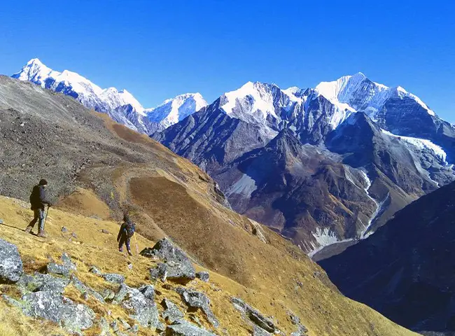 Langtang Gosaikunda Trek 13 Days