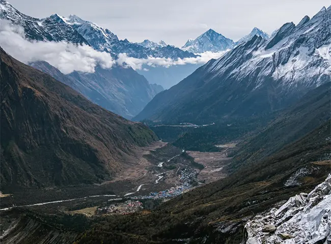Manaslu Circuit Trek with tsum valley 17 Days