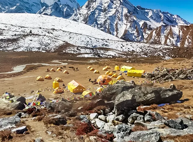 Amadablam Base Camp Trek 9 Days