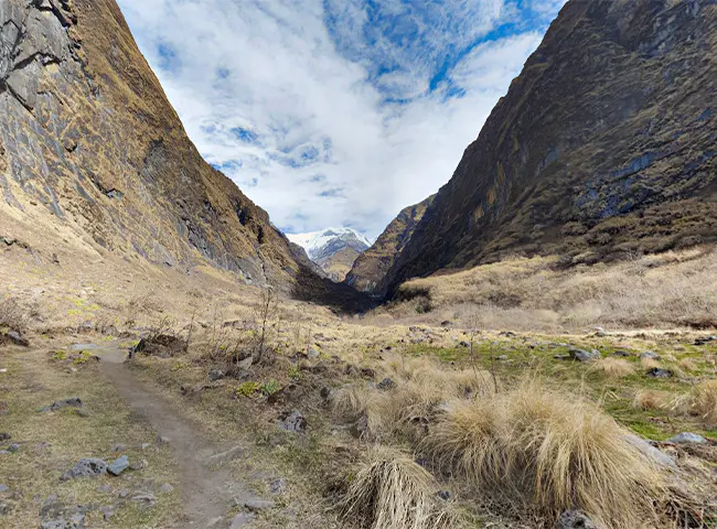 Annapurna Circuit with Tilicho Lake 16 Days
