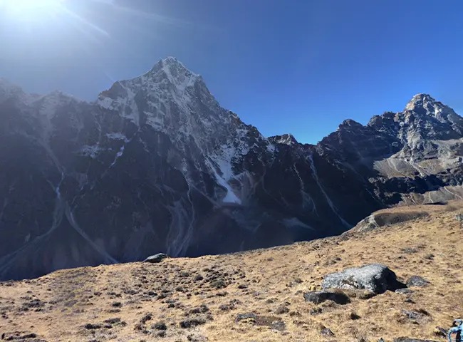 Cholatse Peak climbing 21 Days